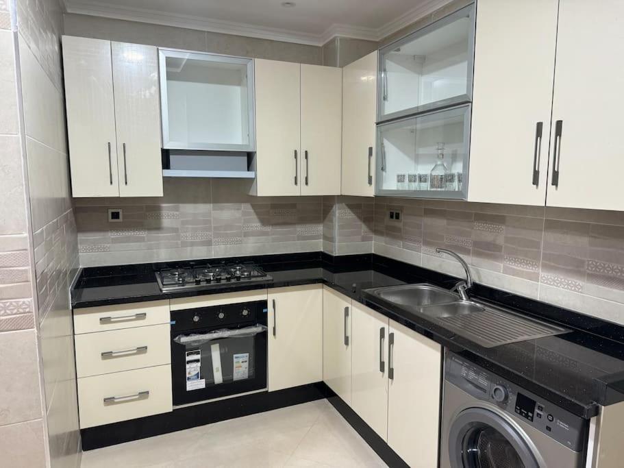 Family-Sized Cosy Apartment Ларач Екстер'єр фото